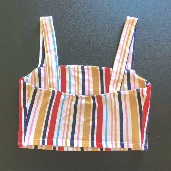 Cute crop top - Picture 2 of 3